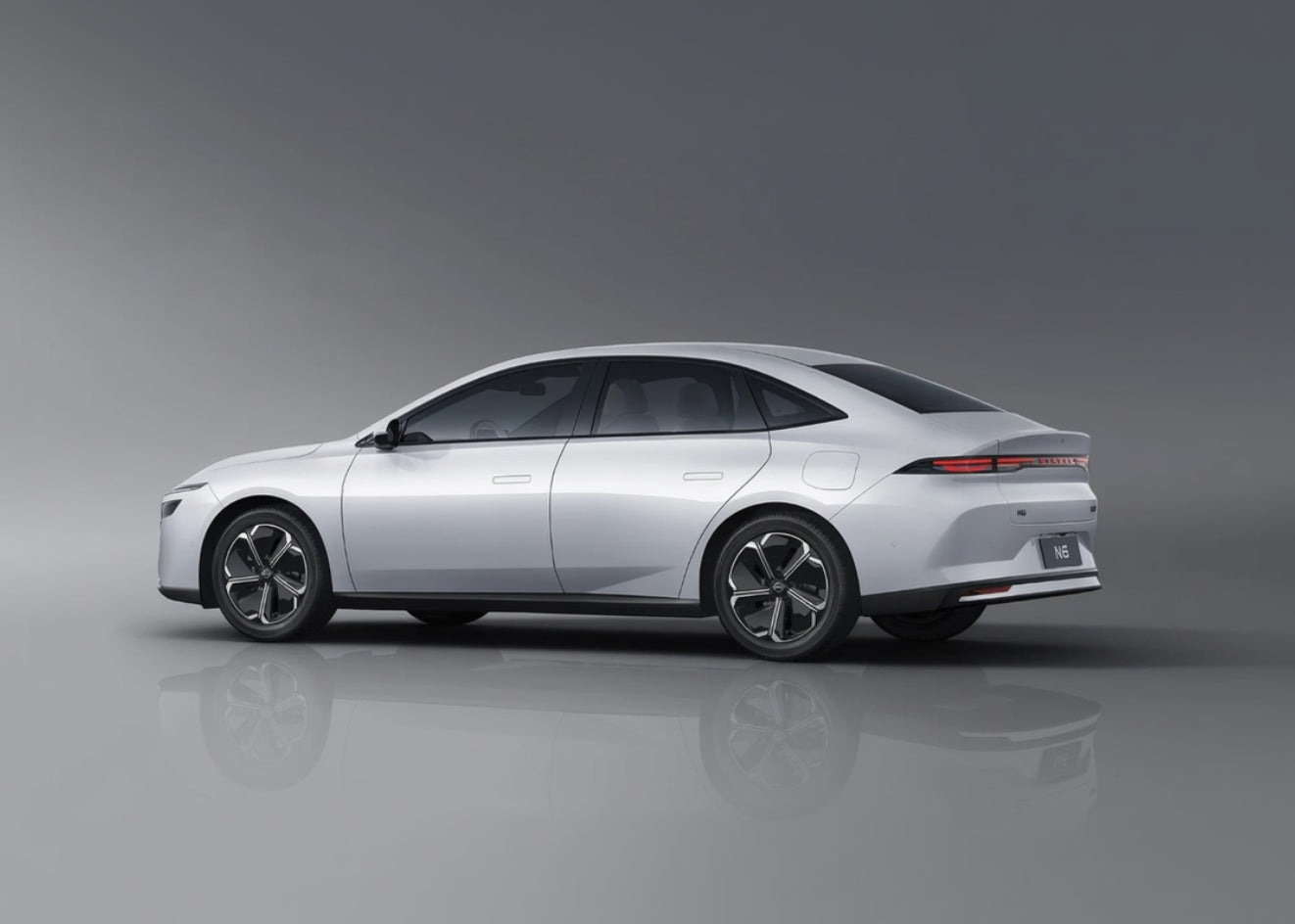 Nissan N6 Plug-in Hybrid Sedan