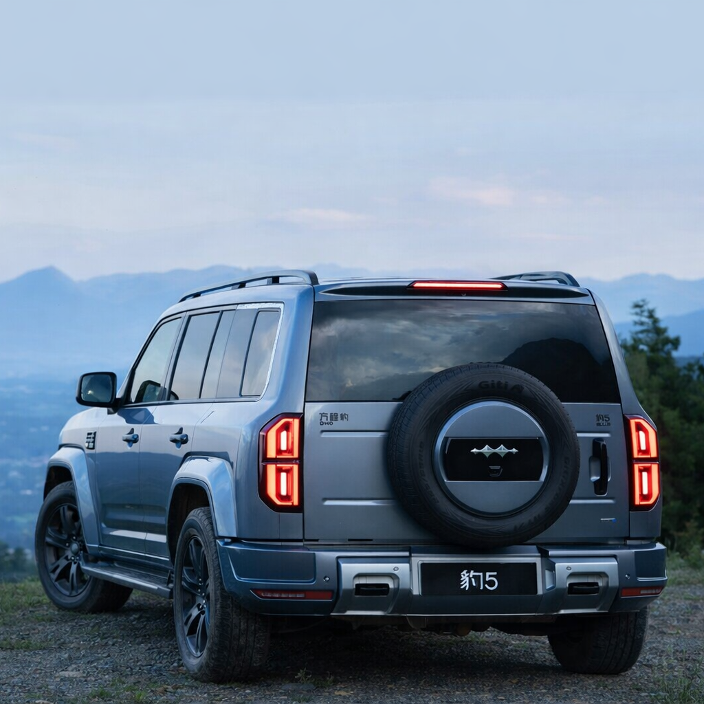 Fangchengbao Leopard 5 Plug in Hybrid SUV