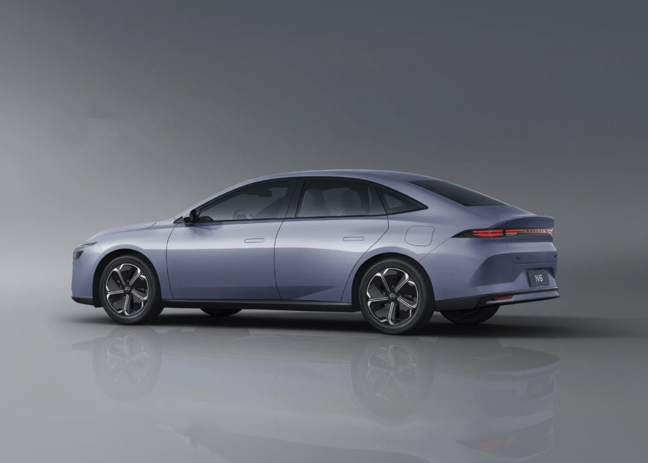 Nissan N6 Plug-in Hybrid Sedan